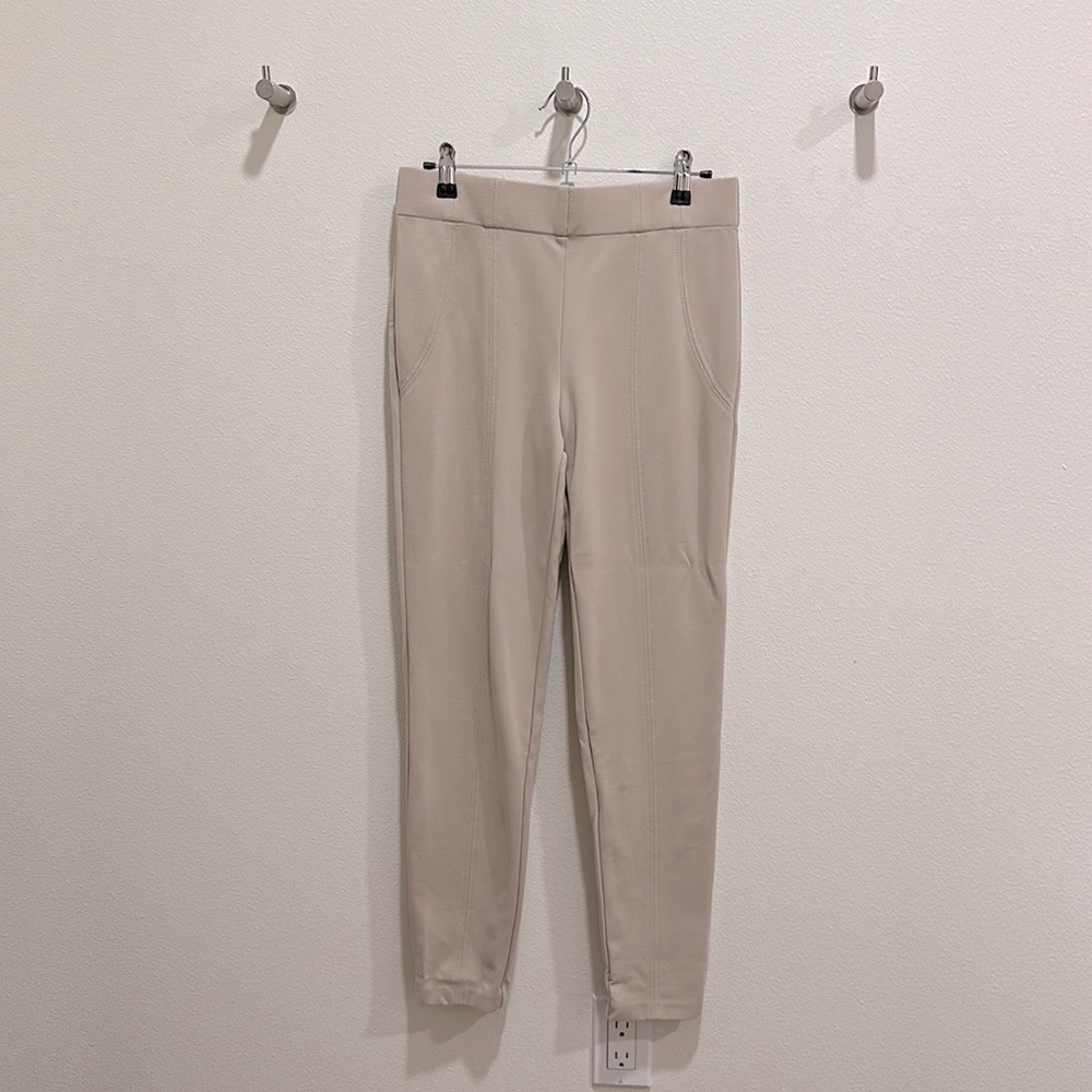 NWOT Jones New York Trousers Beige